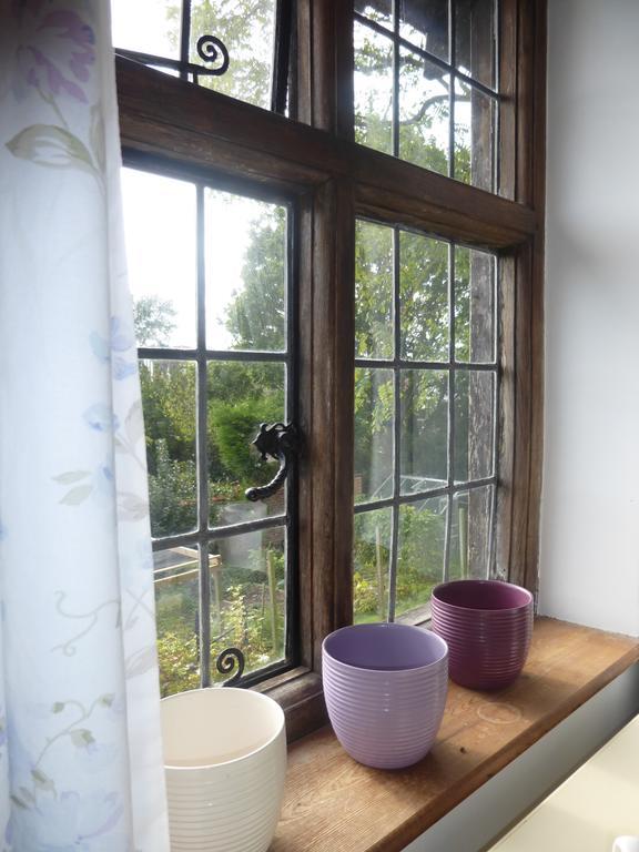 Strawberry Cottage B&B Хедж Енд Стая снимка