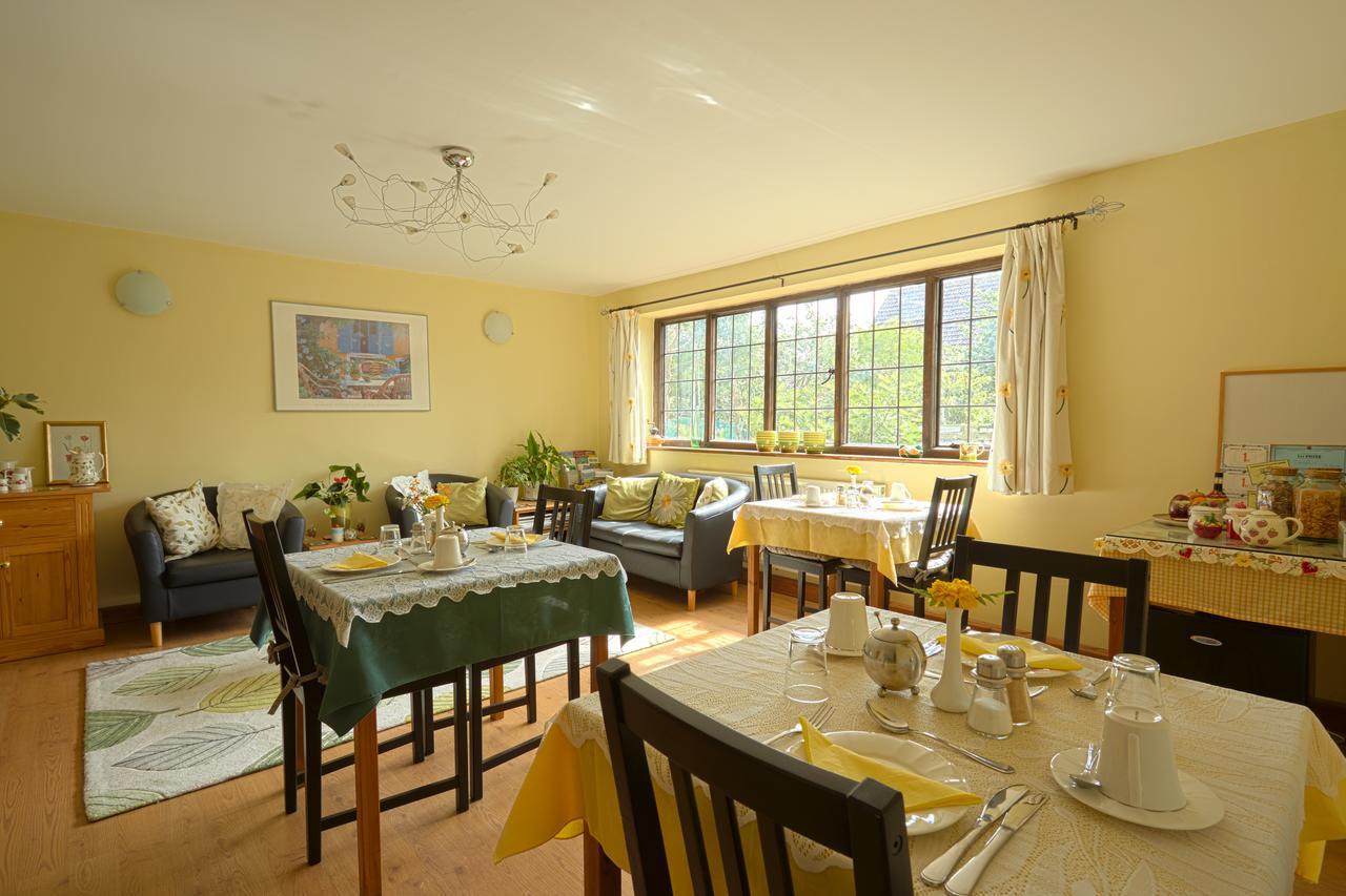 Strawberry Cottage B&B Хедж Енд Екстериор снимка