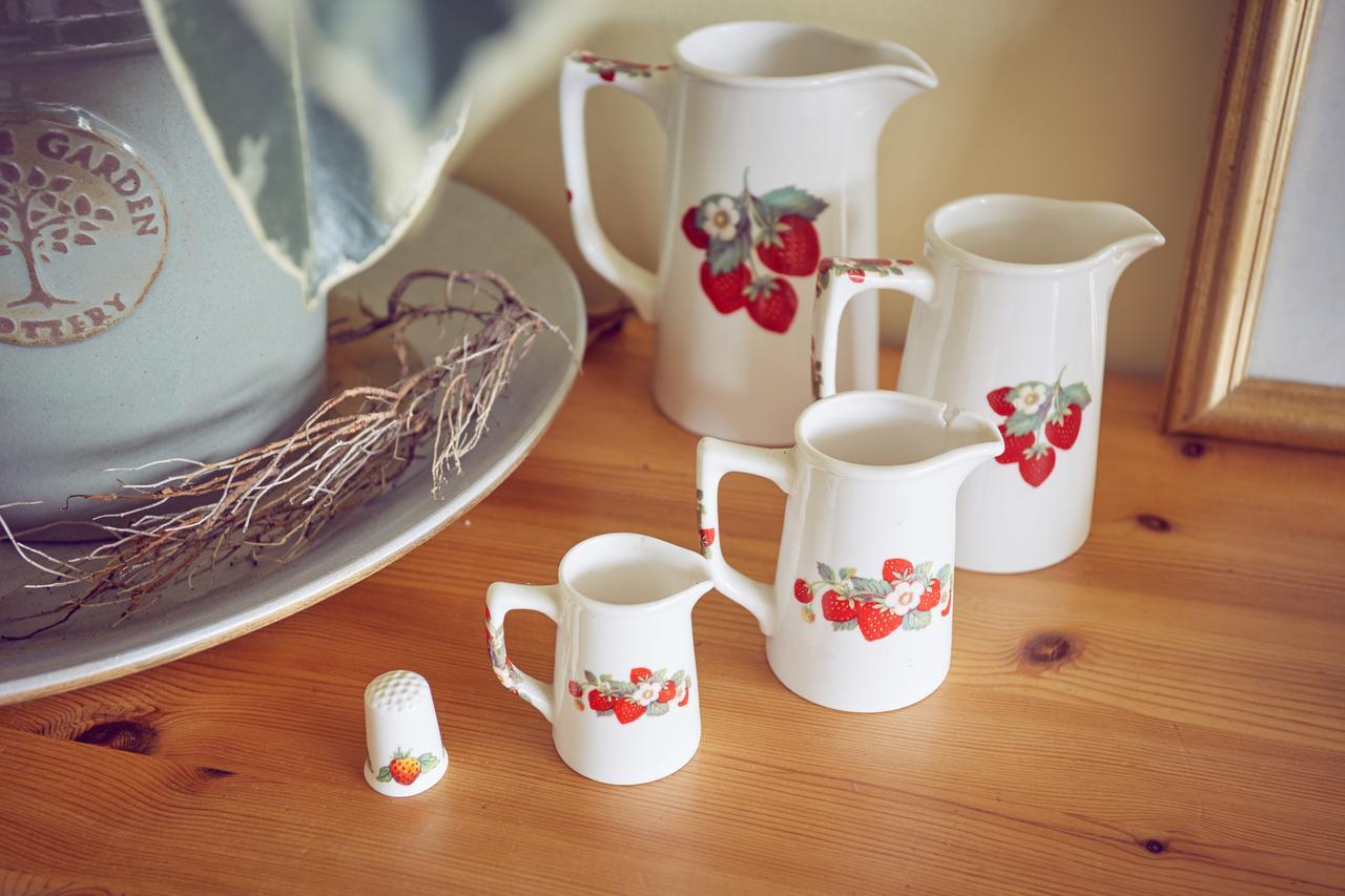 Strawberry Cottage B&B Хедж Енд Екстериор снимка