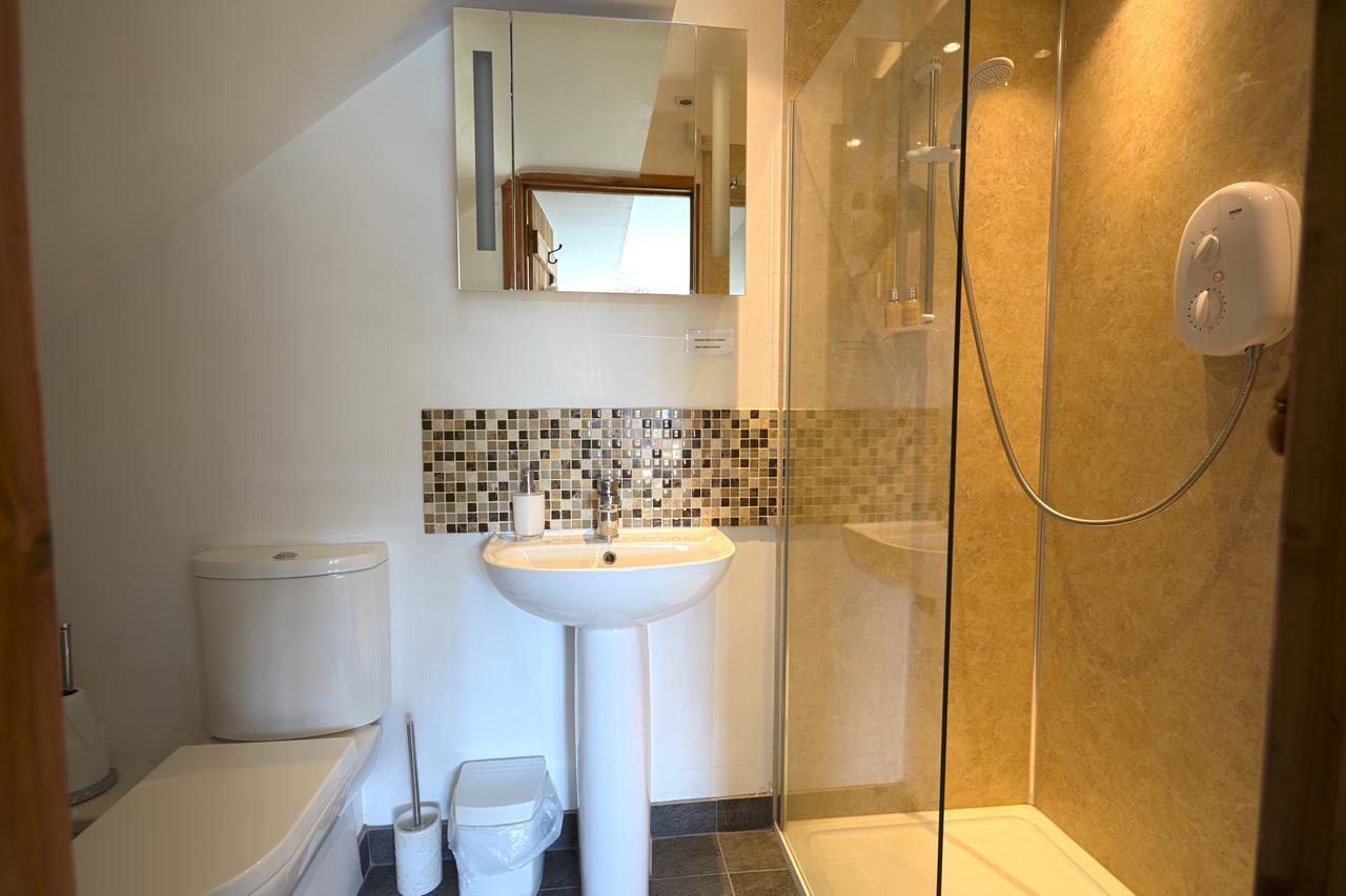 Strawberry Cottage B&B Хедж Енд Екстериор снимка